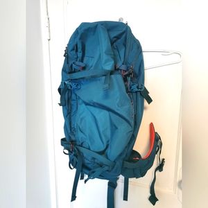 MEC ski snowboard ice climb alpine backpack